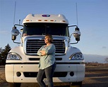 The Revolutionary Routine Of Life As A Female Trucker | Women trucker ...