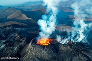 Ein aktiver Vulkan in Island - spektakulärer Roadtrip Start mit Vulkan ...