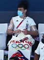 Tom Daley casually knitting a pouch for his gold medal at the Olympics is winning the internet ...