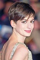 Anne Hathaway Short Hairstyles | Hairstyles for Women | Anne hathaway ...