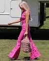 Hay nuevas fotos de Margot Robbie como ‘Barbie’ en un look muy vaquero ...