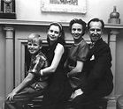 Hume Cronyn, Jessica Tandy and family | Jessica tandy, Old hollywood, Hume