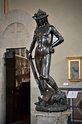 O Davi em bronze realizado por Donatello, realizado muito provavelmente ...