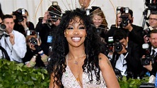 SZA’s ‘S’ Hockey Jersey Is So Iconic That Fans Demanded It Become A ...