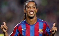 Ronaldinho Estatura, edad, biografía, jugadas, frases, peso