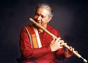 Hariprasad Chaurasia Age, Wife, Children, Family, Biography & More ...