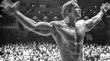 Arnold Schwarzenegger posing in the Mr. Olympia competition (1974 ...