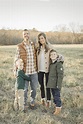 Outdoor Fall Family Photo Outfits - Pinteresting Plans