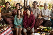 Film Review: ‘Ticket to Paradise’: Insipid but Charming Rom-Com Getting ...