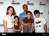 Kelli Williams und ihr Ehemann Ajay Sahgal mit ihren Kindern Kiran Ram ...