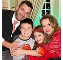Photo : Alyssa Milano, son mari David Bugliari et leurs deux enfants ...