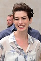 Hairstyle Ideas: How Anne Hathaway's Growing Out Her Pixie Haircut ...
