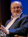 Salman Rushdie, el escritor condenado a muerte por sus "Versos ...