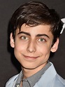 Aidan Gallagher Height Weight Age Net Worth Facts And Bio - kulturaupice