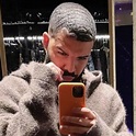 Drake Mirror Selfie Closeup | Drake Mirror Selfie | Know Your Meme