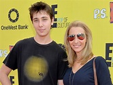 All About Lisa Kudrow's Son Julian Murray Stern