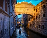 Ponte dei Sospiri: storia e leggenda del luogo più noto di Venezia