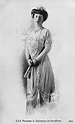Prinzessin Henriette von Belgien, Herzogin von Vendome 1870 – 1948 with hands folded holding fan ...
