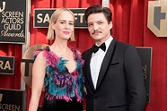 We need to talk about the fact that Sarah Paulson and Pedro Pascal have ...