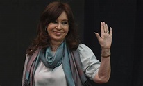 Cristina Kirchner deslumbró con su look total white en su asunción como ...