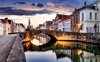 Fondos de pantalla Bélgica, Brujas, ciudad, atardecer, río, puente ...