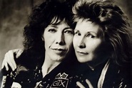 Lily Tomlin Weds Longtime Partner on New Year's Eve - Towleroad Gay News