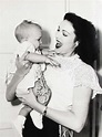 Linda Darnell and daughter Charlotte Mildred "Lola" Marley | Old ...