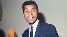 Kenny Lynch: Up On The Roof singer and Carry On star dies | Ents & Arts News | Sky News