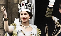 Reina Isabel: vuelven los tacones de su coronación en su versión más ...