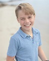 Le prince George de Cambridge fête ses 9 ans sur la plage