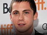 Logan Lerman Height: Explore His Surprising Stature in Hollywood And ...