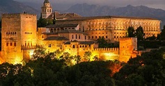 Alhambra: Tour mit Nasridenpalästen am Abend | GetYourGuide