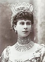 The Surrey Fringe worn as a necklace Mary of Teck (Queen Mary) Princess ...