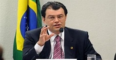 G1 - Senador Eduardo Braga (AM) é o novo líder do Senado Federal ...