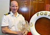Devonport sailor presented top award | Royal Navy