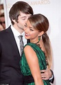 Emmys 2013: Sarah Hyland and Matt Prokop share a romantic PDA | Daily ...