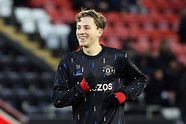 Manchester United's Charlie Savage has chosen loan club he wants to join
