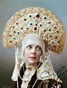 100多年前俄国沙皇皇家舞会上的美丽女性是什么样的？
