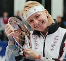 Former Wimbledon champion Jana Novotna dies at 49 after cancer battle ...