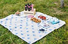 picnic blanket diy blankets ajoyfulriot relaxing beach stamped outdoors via plaid cloth canvas paper shelterness 1824 dsc