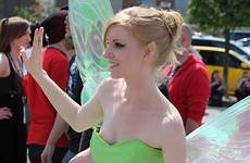 tinker tinkerbell titten nsfw selfies wer anblick greifen möchte bluse strapless