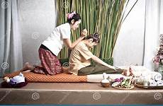 asiatique massaggiatrice masseuse massaggio termale tailandese stazione salone thermale faisant asiatica ottiene bella thaïlandaise massag obtenant tha landaise compressa ottenere