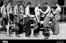 medical examination bundeswehr untersuchung 1942 examen armee clearences médical einheit zweiter russland guerre wahrscheinlich weltkrieg ärztliche seconde allemands militaires