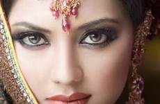 pakistani suneeta cigana dalila bollywood babs ayala arabian indianas attractive exóticas mehndi schönheiten shaheen bureau noiva beautyfull indische indienne kunjungi