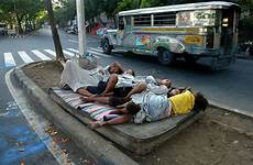 poverty extreme philippines children manila eliminate street steps easy so not sleep health discarded road people asia reports hundreds had