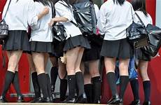 short skirts japanese schoolgirls shortest wearing skirt girls