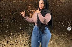 hijabi girl women woman choose board pretty
