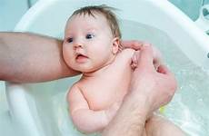 baby dad bonding bath warm ways colic infants newborn