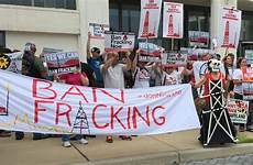 fracking ban maryland declines poll support advocates protest baltimore environment anti department state office june front