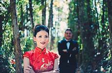 honeymoon chinese couple him let background